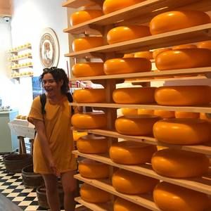 Meet your Posher, Selina